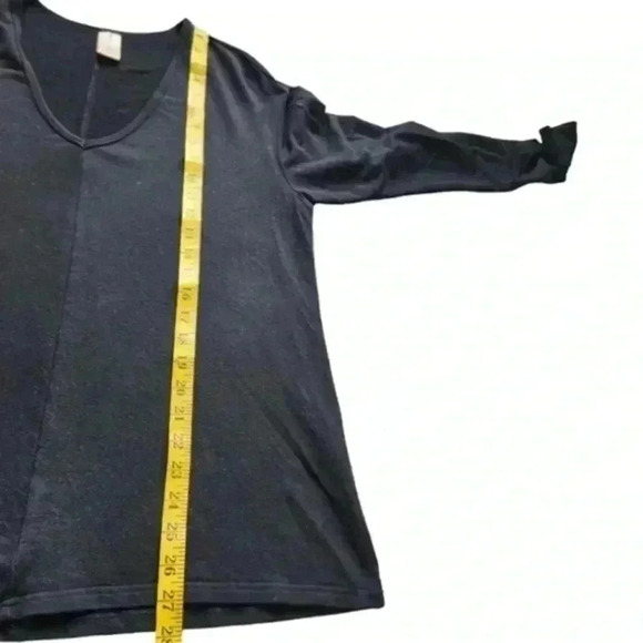 Smash + Tess Perfect V Long Sleeve Top Midnight Black Bamboo Women's size Small - Picture 10 of 10
